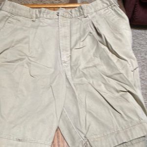 Mens 36 tan shorts